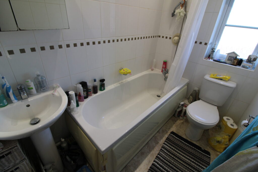 Image for 7, Lambourne Close - Woodhouse Park - Manchester - M22