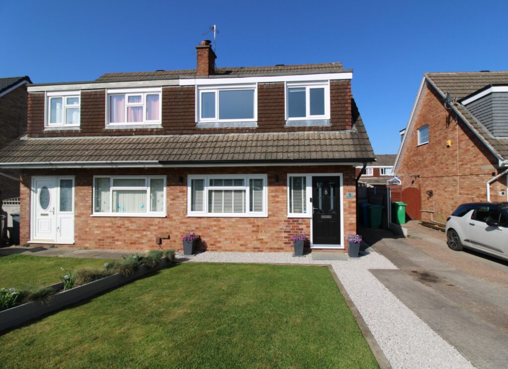 View full details for Salthill Drive - Peel Estate - Cheshire - SK8