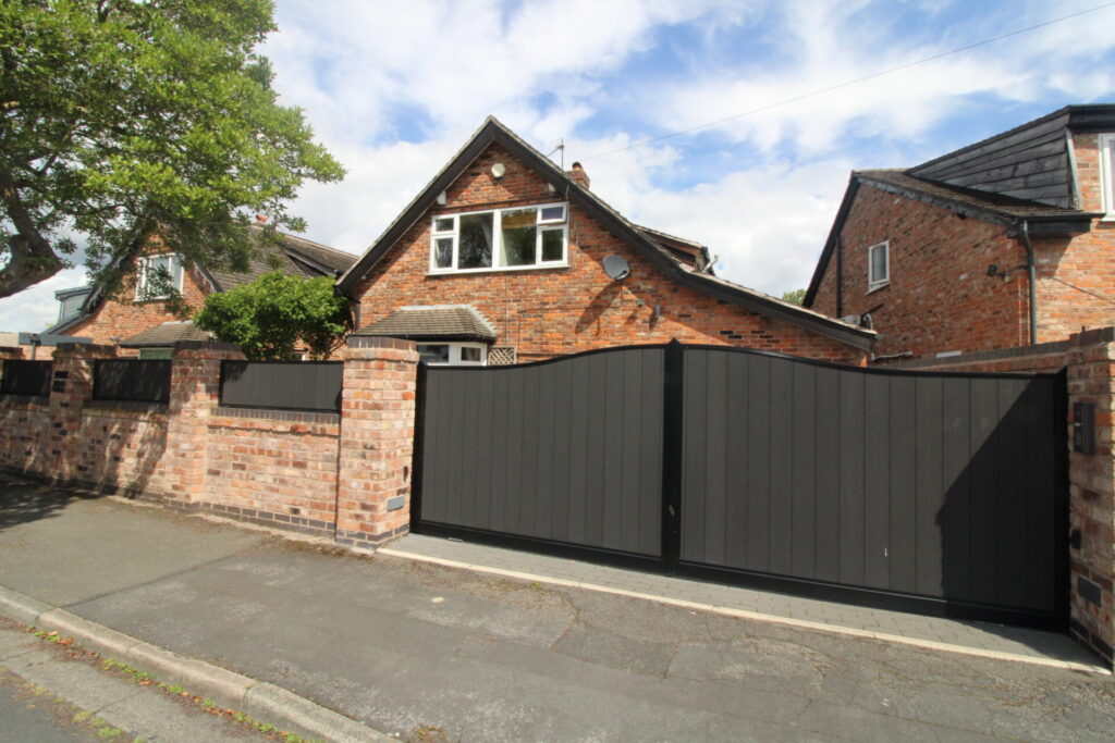 View full details for 22, Greenway Road - Stockport - Cheshire - SK8