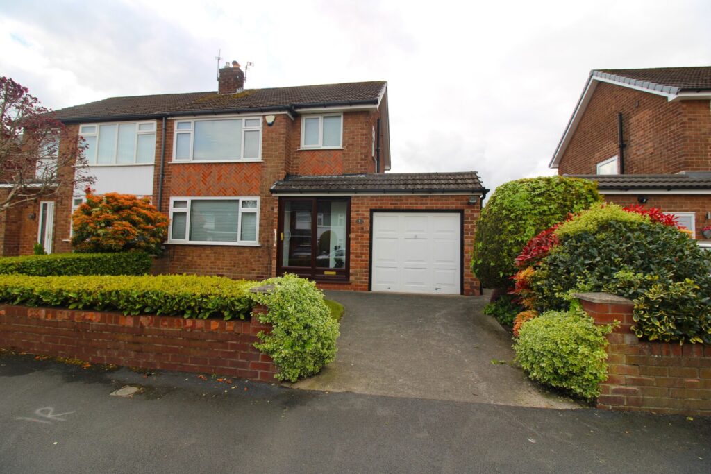 View full details for 9, Hartington Road - Heald Green - Cheshire - SK8