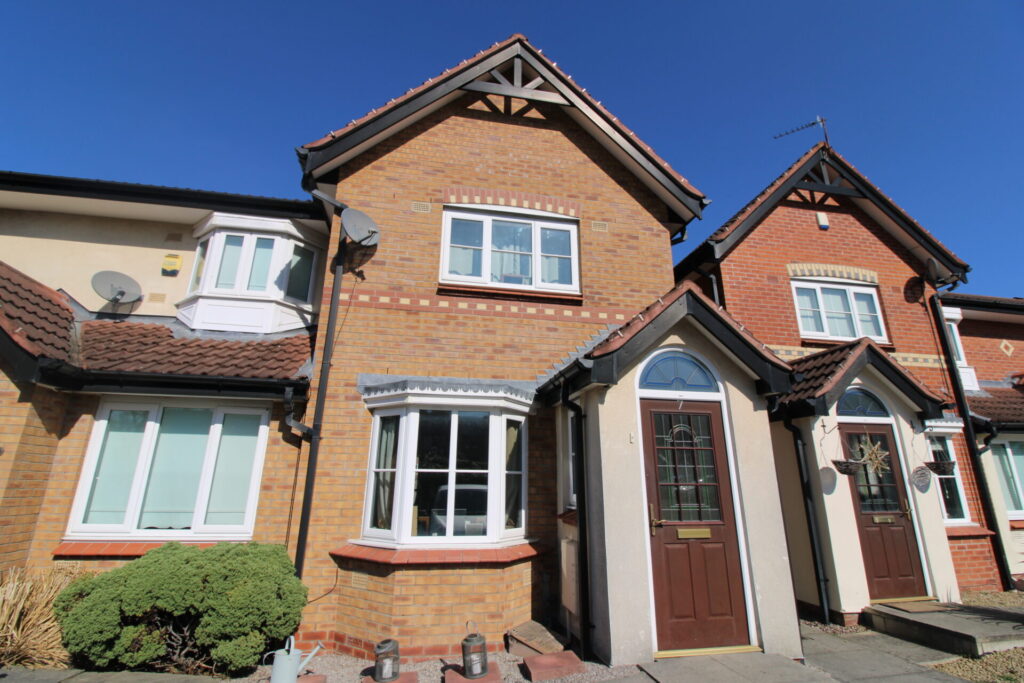 View full details for 7, Lambourne Close - Woodhouse Park - Manchester - M22