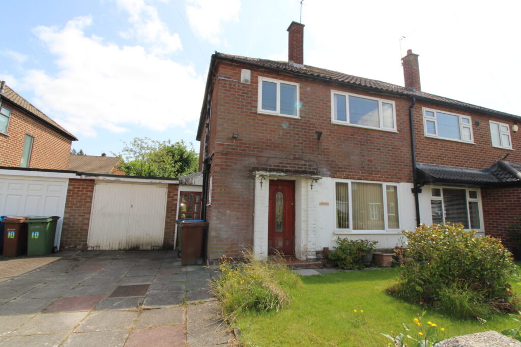 View full details for Clifton Avenue - Heald Green - Cheshire - SK8