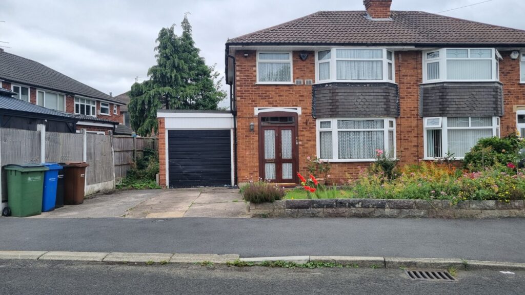View full details for St Ann's Road South - Heald Green - Cheshire - SK8