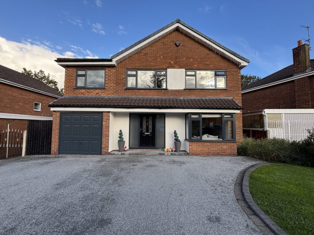 View full details for Firswood Mount - Gatley - Cheshire - SK8
