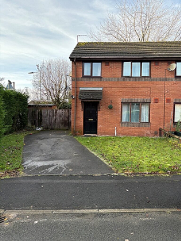 View full details for 1 Kerris Close - wythenshawe - Greater Manchester - M22