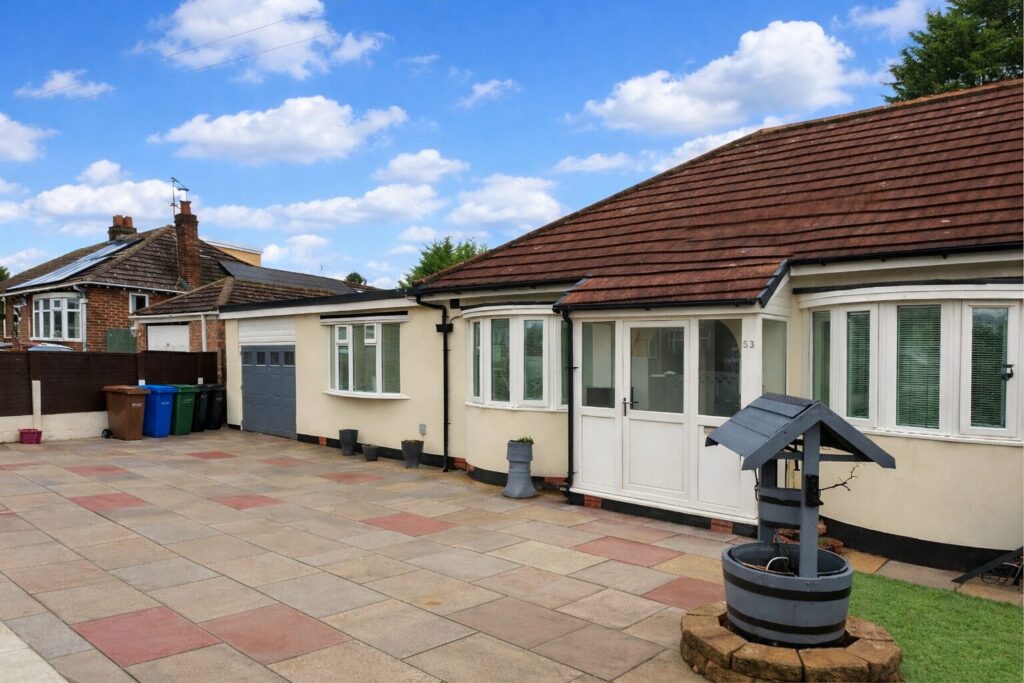 View full details for Brown Lane - Heald Green - Cheshire - SK8