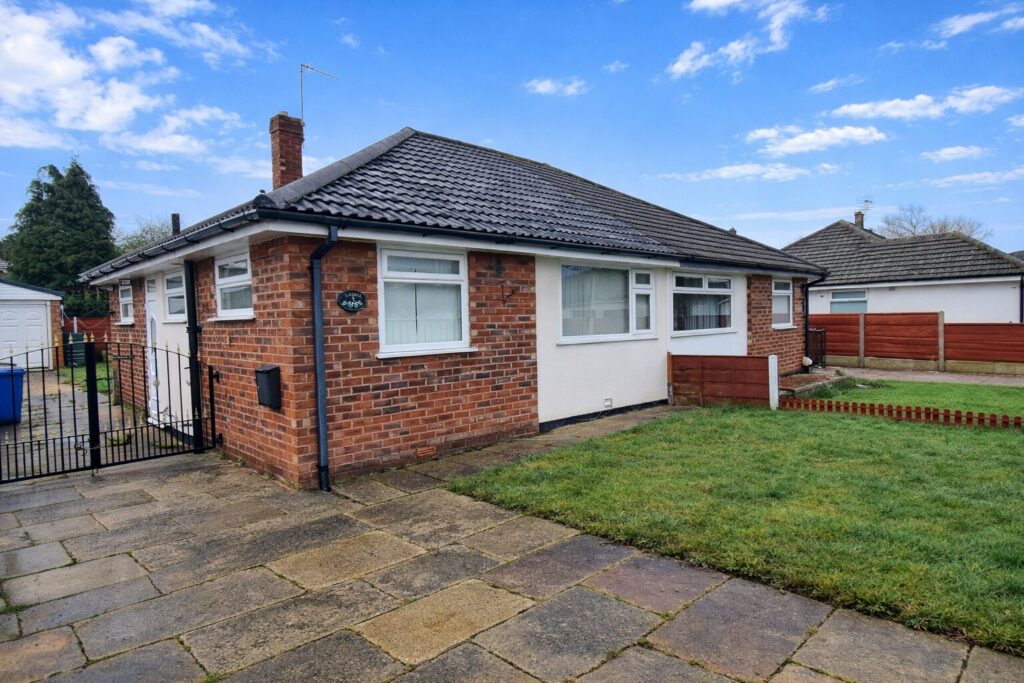 Eskdale - Gatley - Cheshire - SK8 4QN