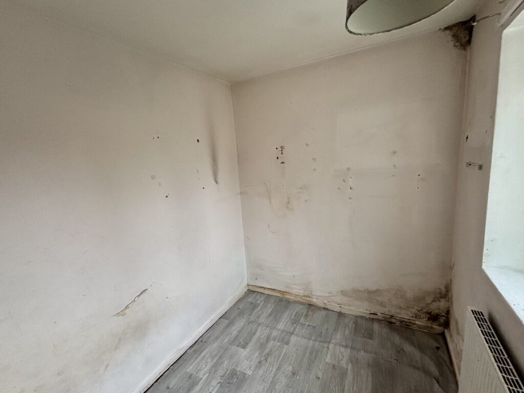 Image for 8 Knowe Avenue - Woodhouse Park - Manchester - M22 0FG