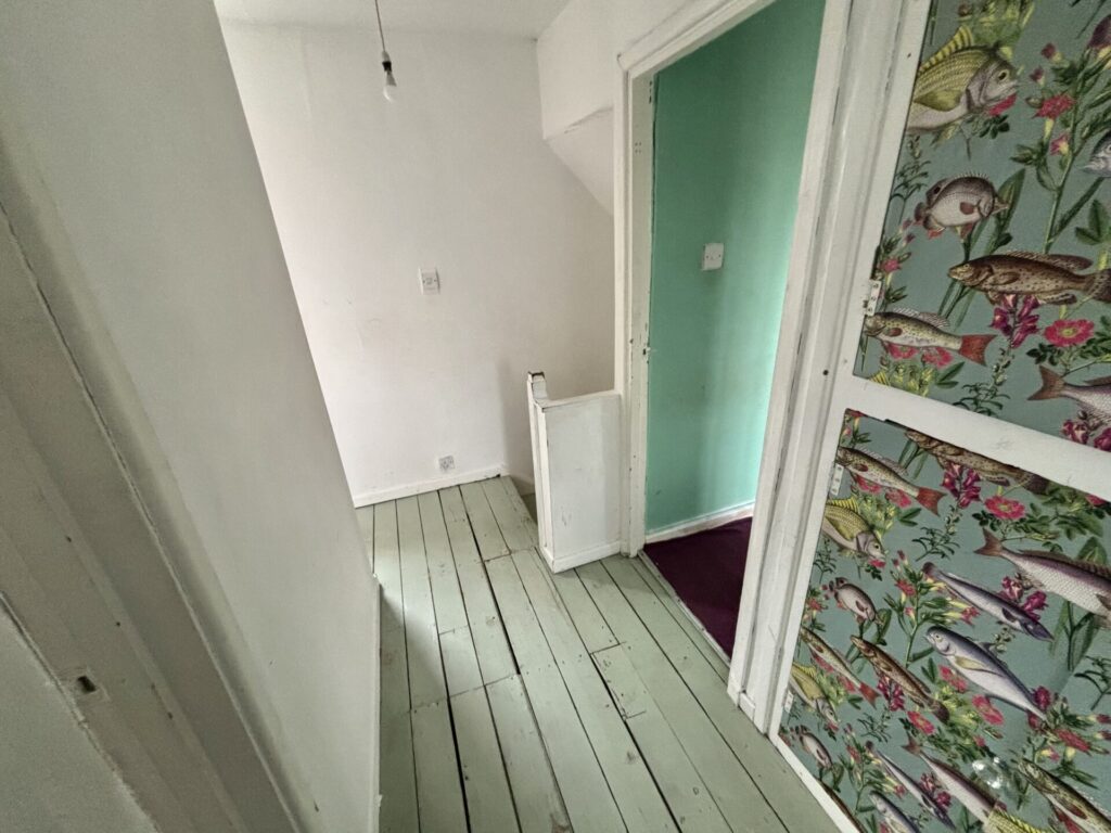 Image for 8 Knowe Avenue - Woodhouse Park - Manchester - M22 0FG