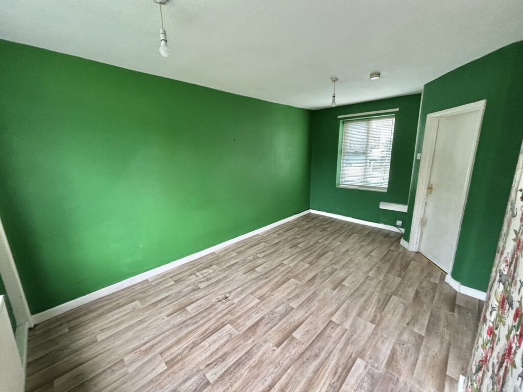 Image for 8 Knowe Avenue - Woodhouse Park - Manchester - M22 0FG