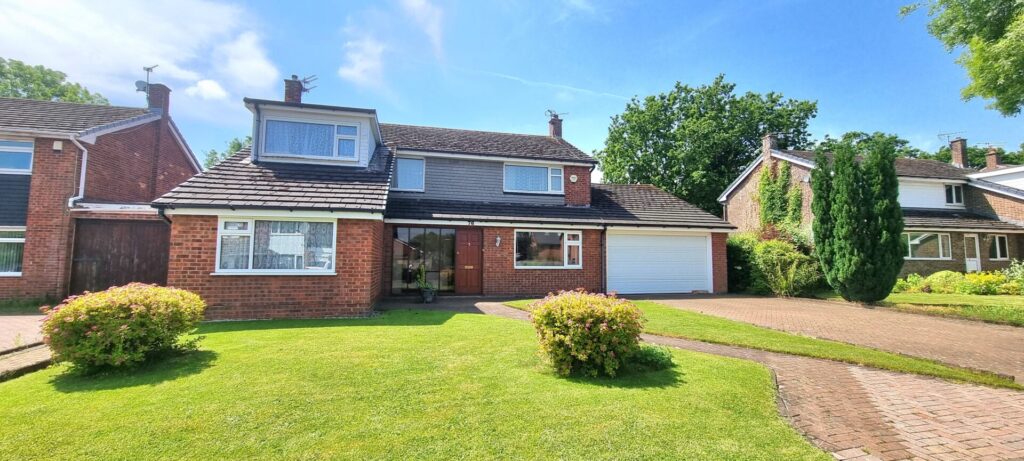 View full details for Grasmere Road - Gatley - Stockport - SK8