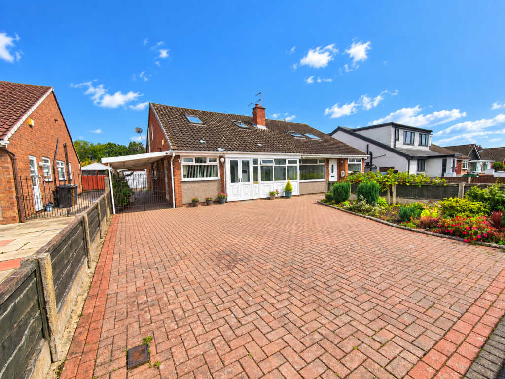 View full details for Ashdale Drive - Stockport - Cheshire - SK8