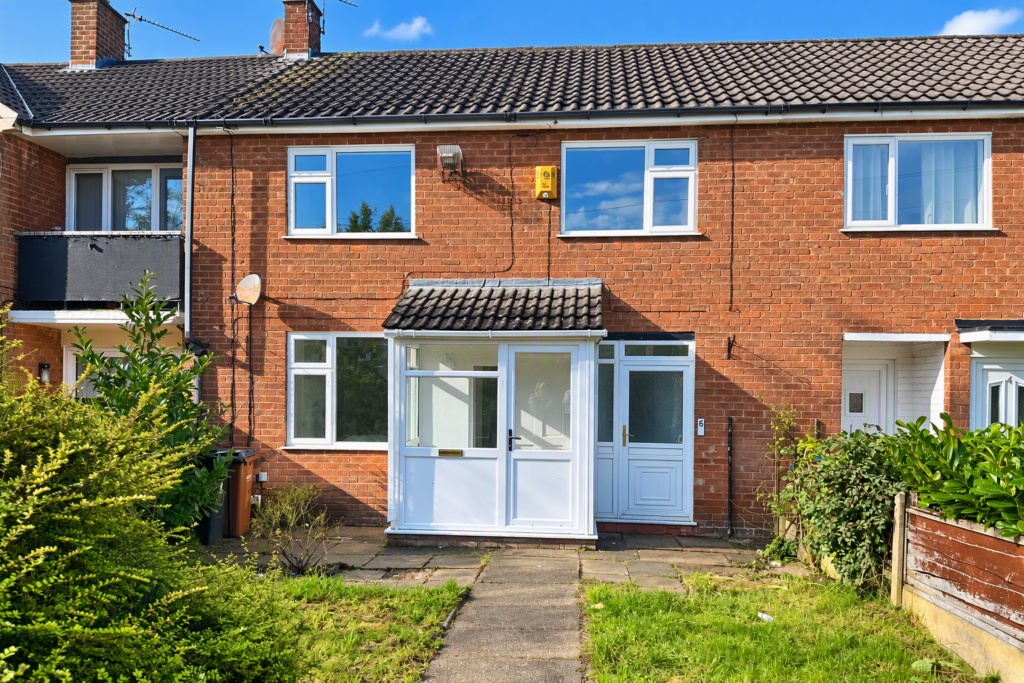 Bristol Close - Heald Green - Cheshire - SK8